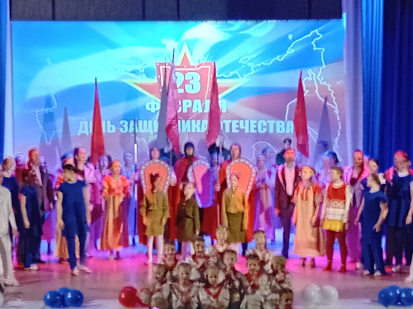 Концерт и торжественное вручение паспортов состоялись в Приаргунске в честь открытия Года защитника Отечества